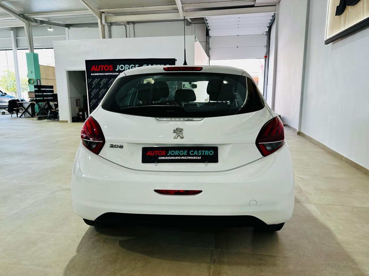 Foto Peugeot 208 6