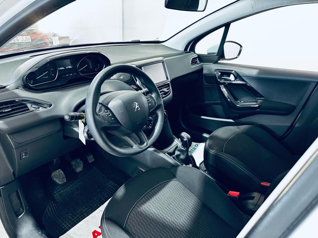 Foto Peugeot 208 10