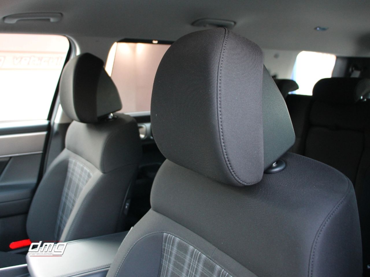 Foto Hyundai Santa Fe 28