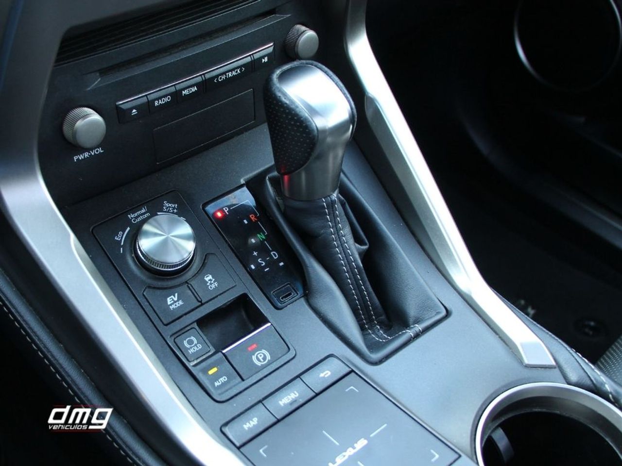 Foto Lexus NX 27
