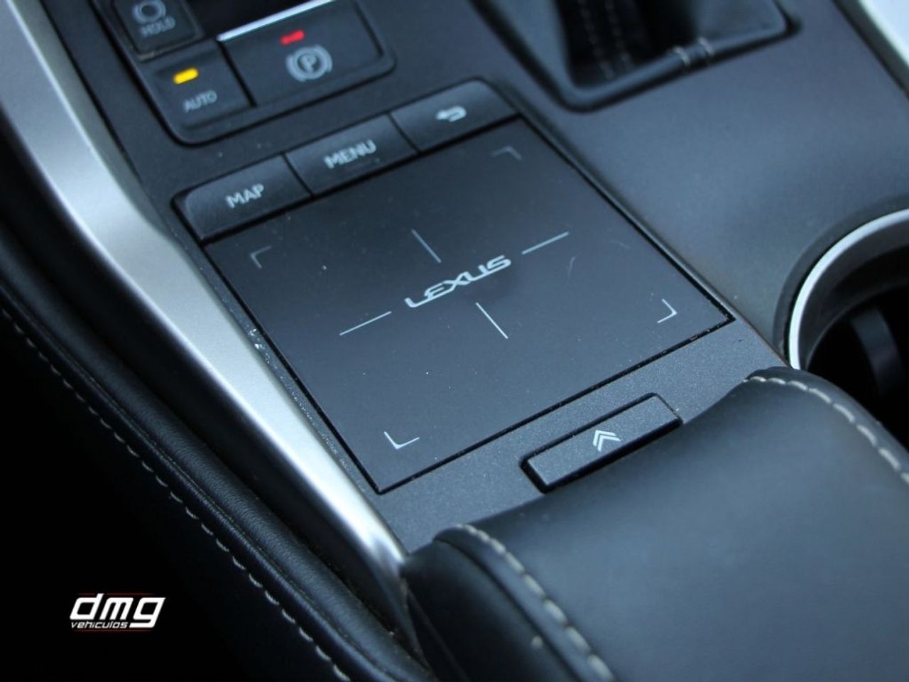 Foto Lexus NX 30