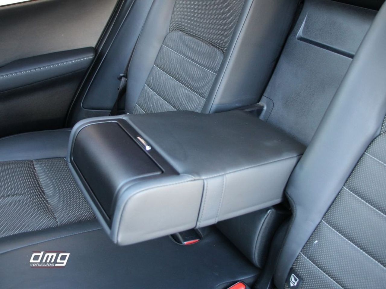 Foto Lexus NX 34