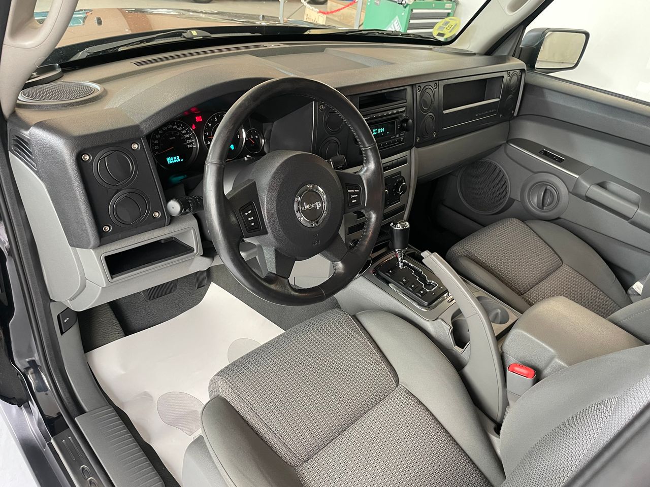 Foto Jeep Commander 6