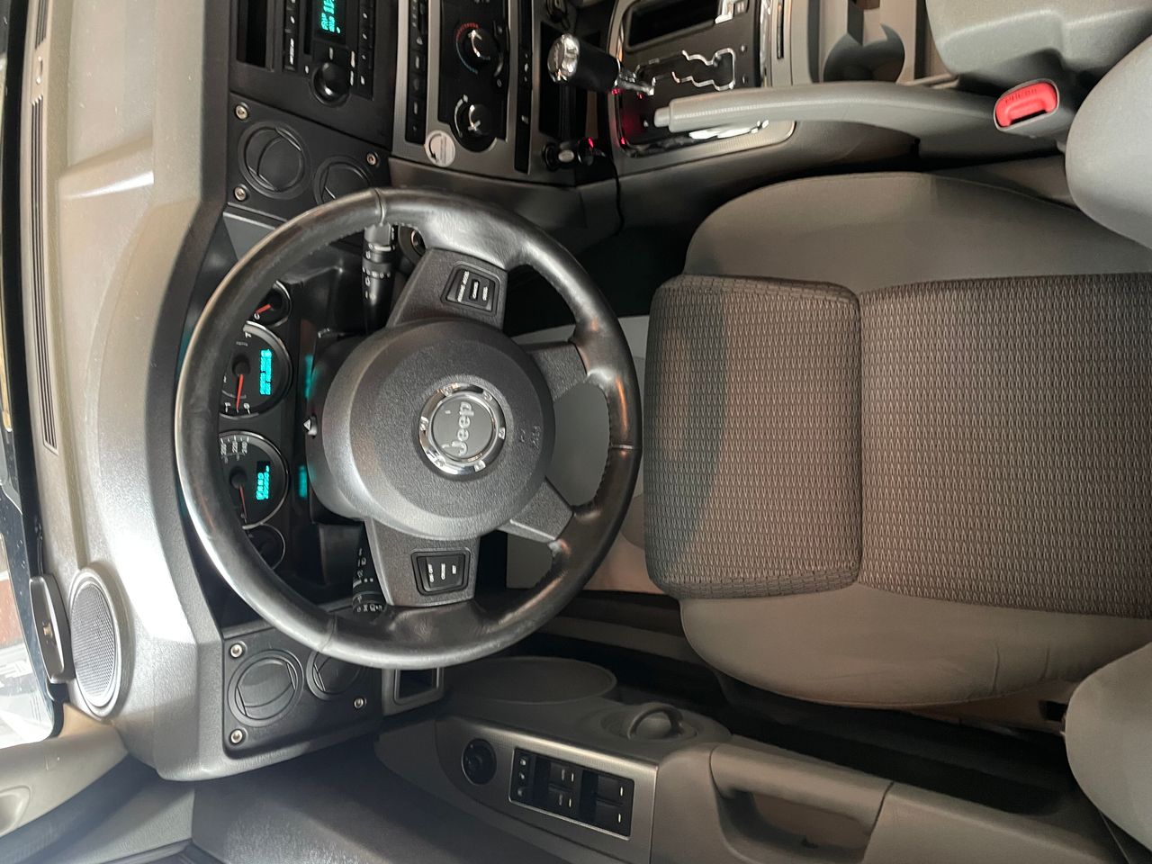 Foto Jeep Commander 13