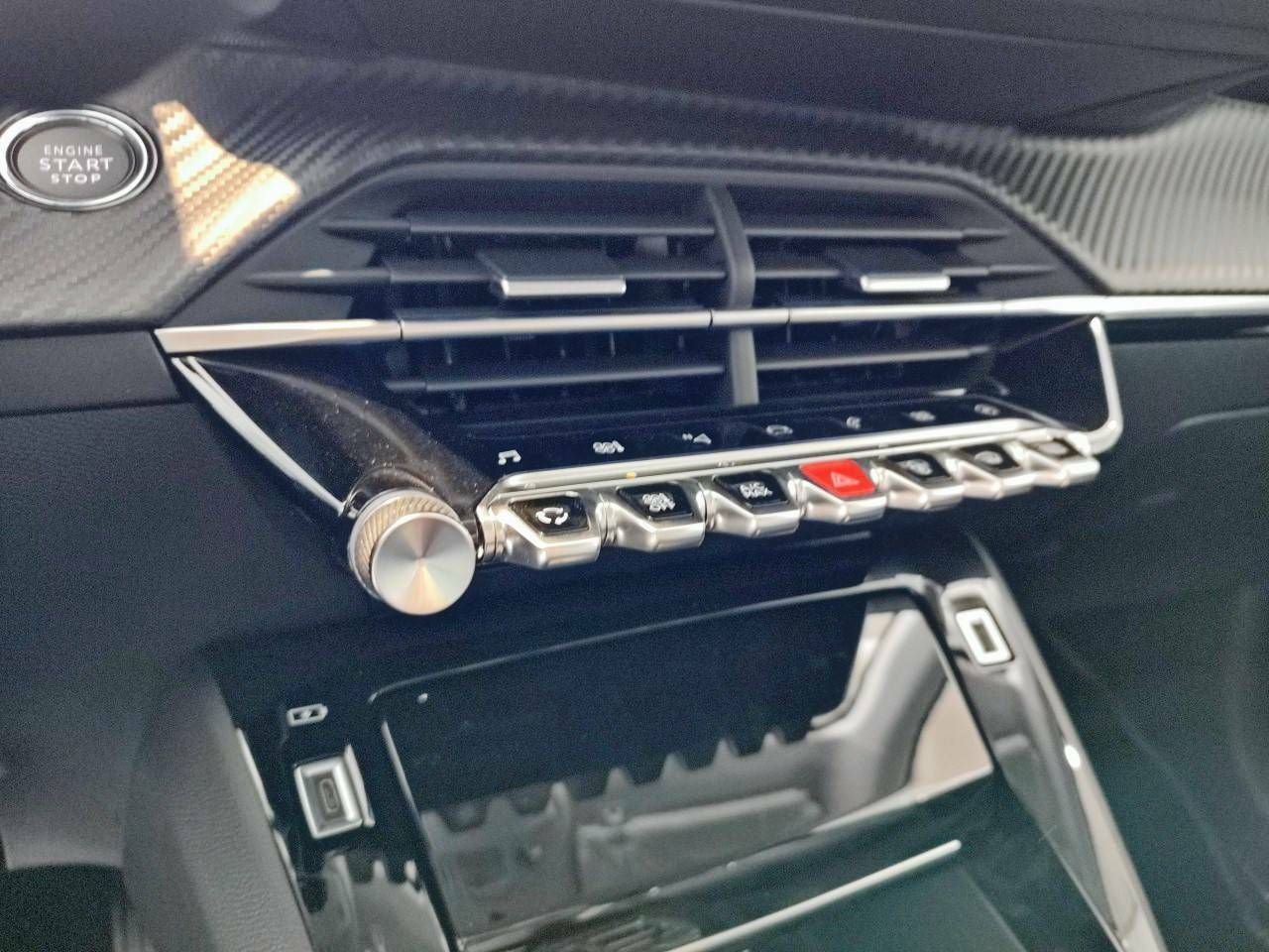 Foto Peugeot 208 8