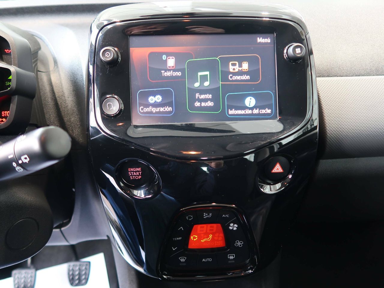 Foto Peugeot 108 11