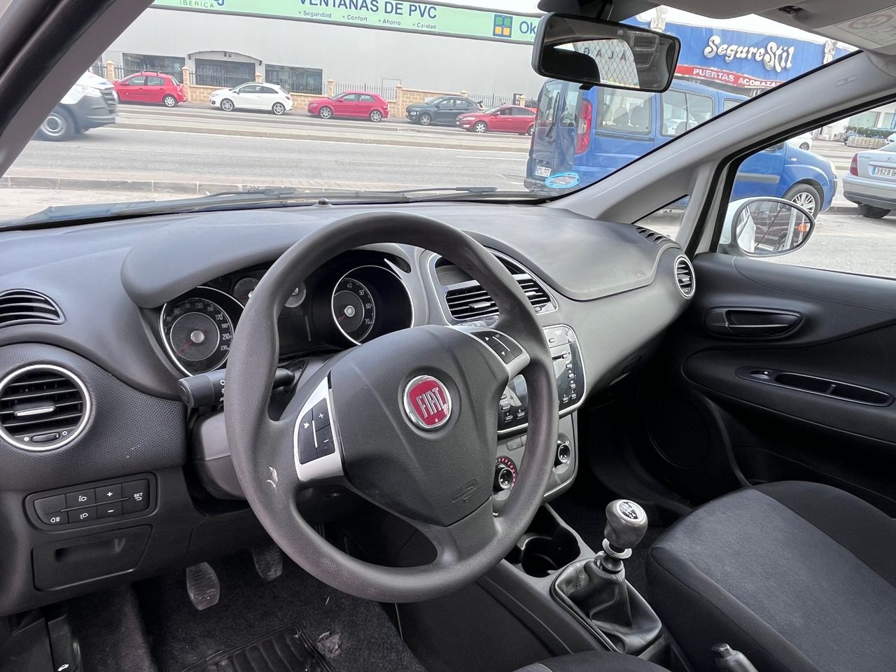 Foto Fiat Punto 12