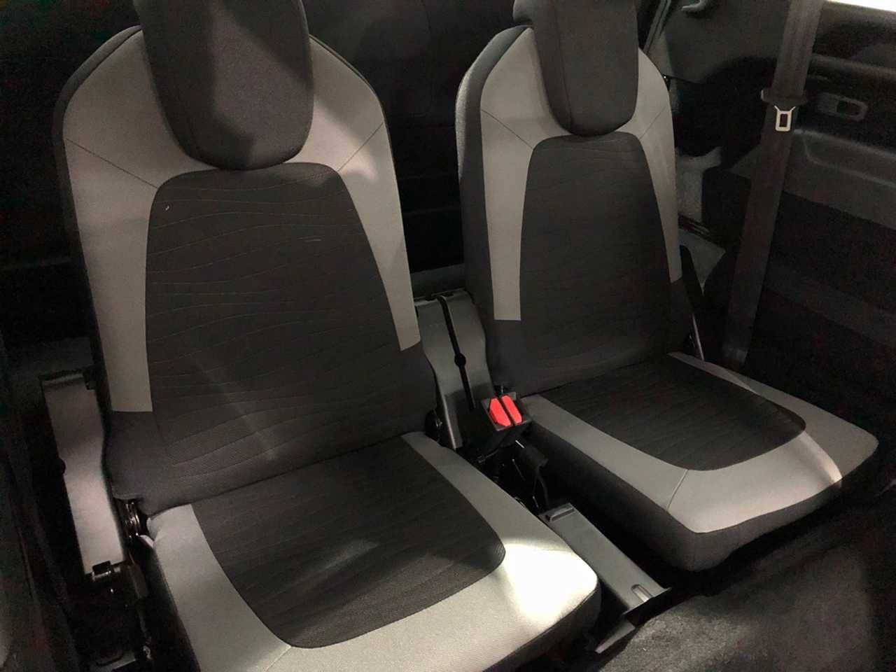 Foto Citroën Grand C4 Picasso 23