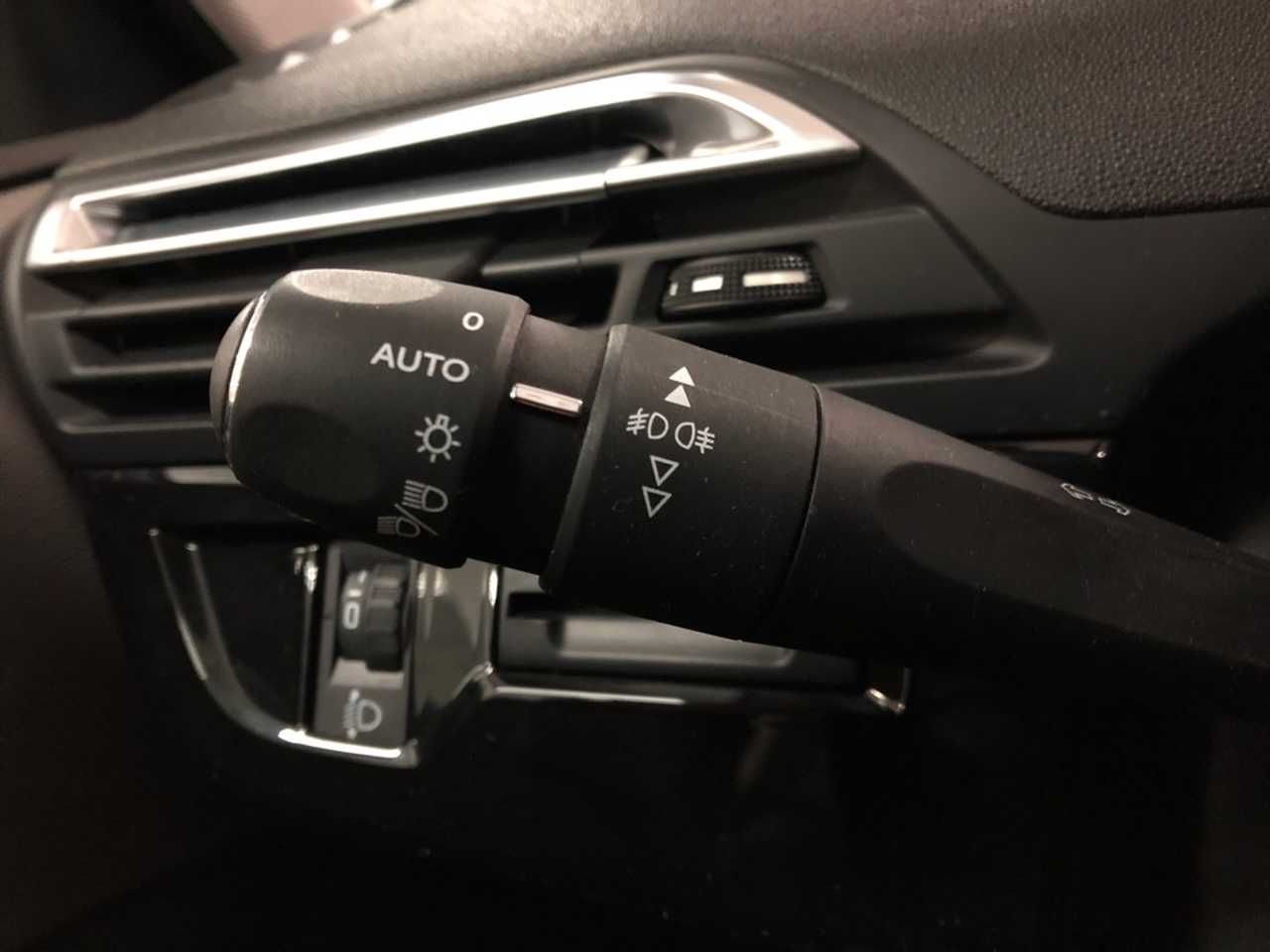 Foto Citroën Grand C4 Picasso 30