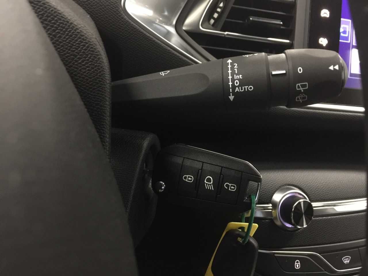 Foto Peugeot 308 5
