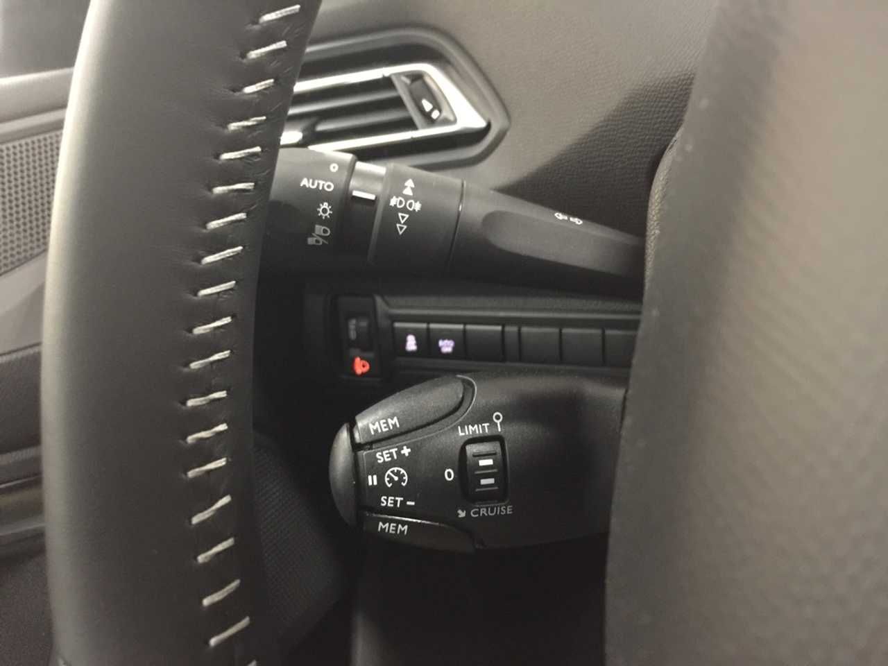 Foto Peugeot 308 10
