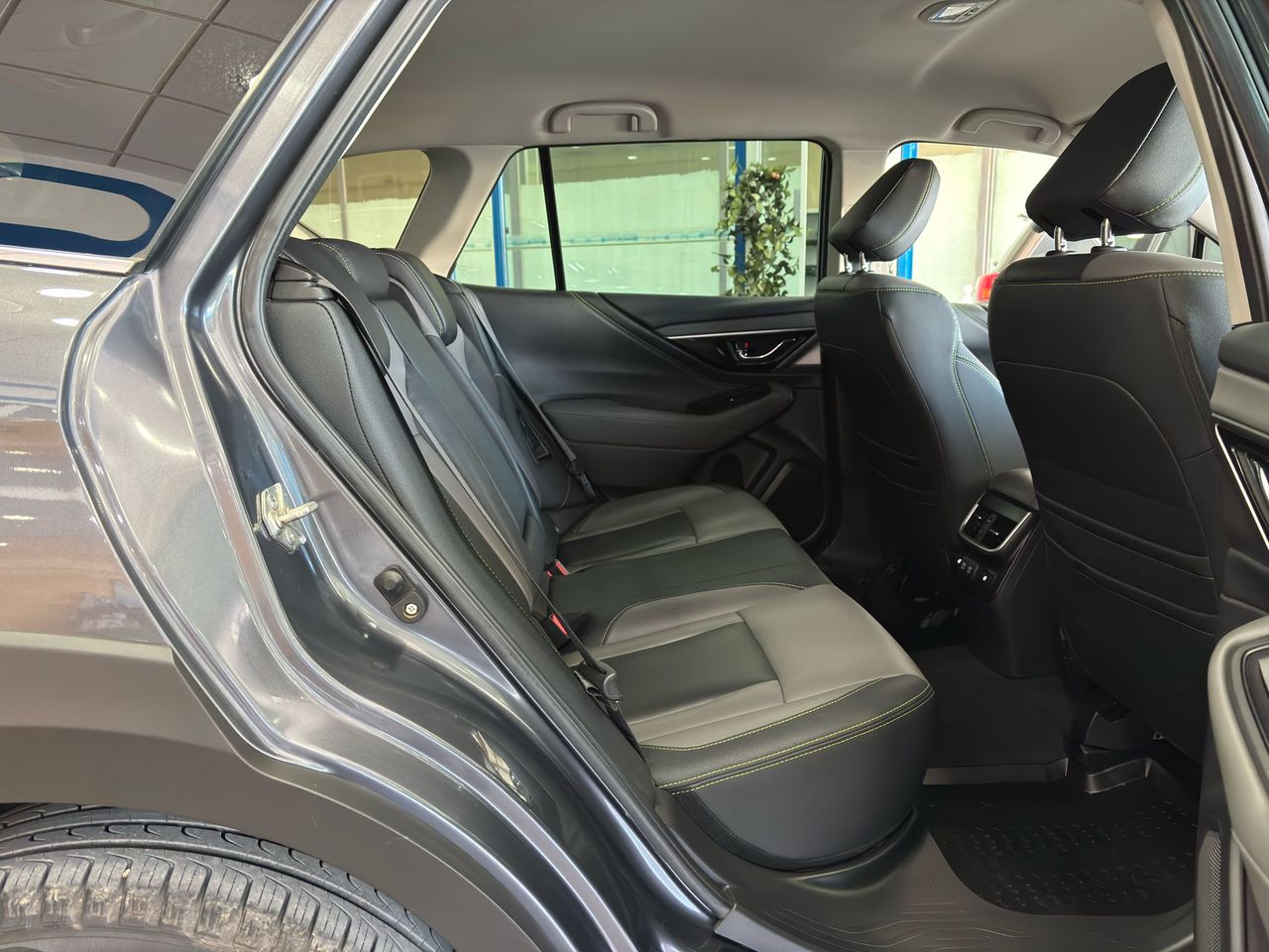 Foto Subaru Outback 13