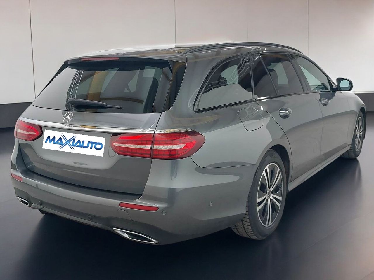 Foto Mercedes-Benz Clase E 4