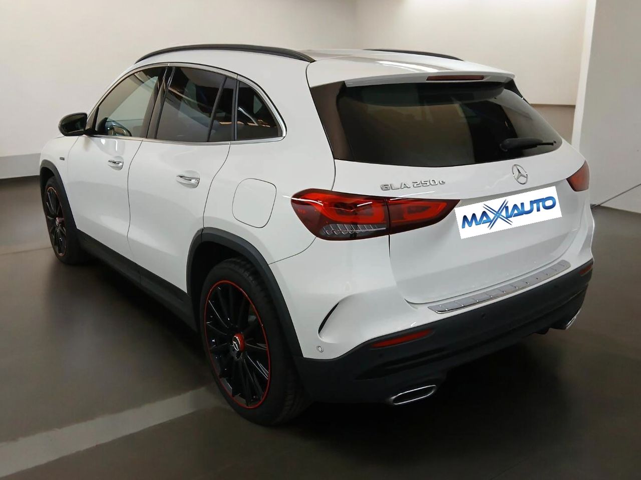 Foto Mercedes-Benz Clase GLA 2