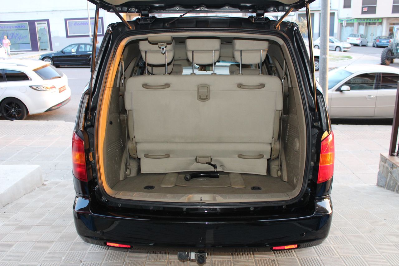 Foto SsangYong Rodius 10