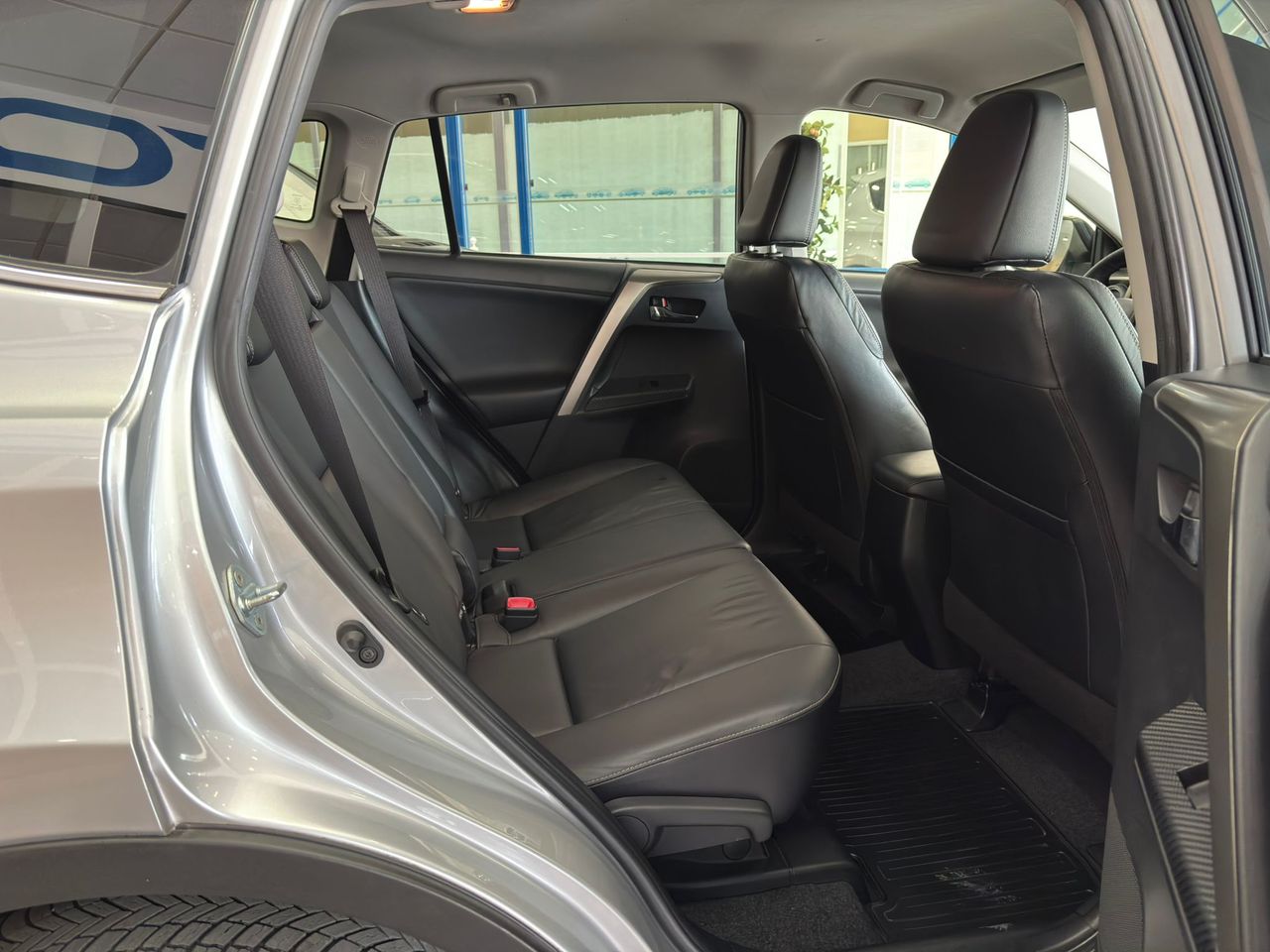 Foto Toyota Rav4 12