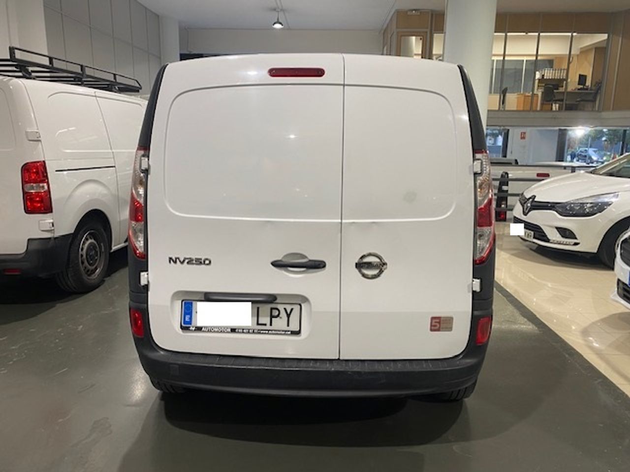 Foto Nissan NV250 7