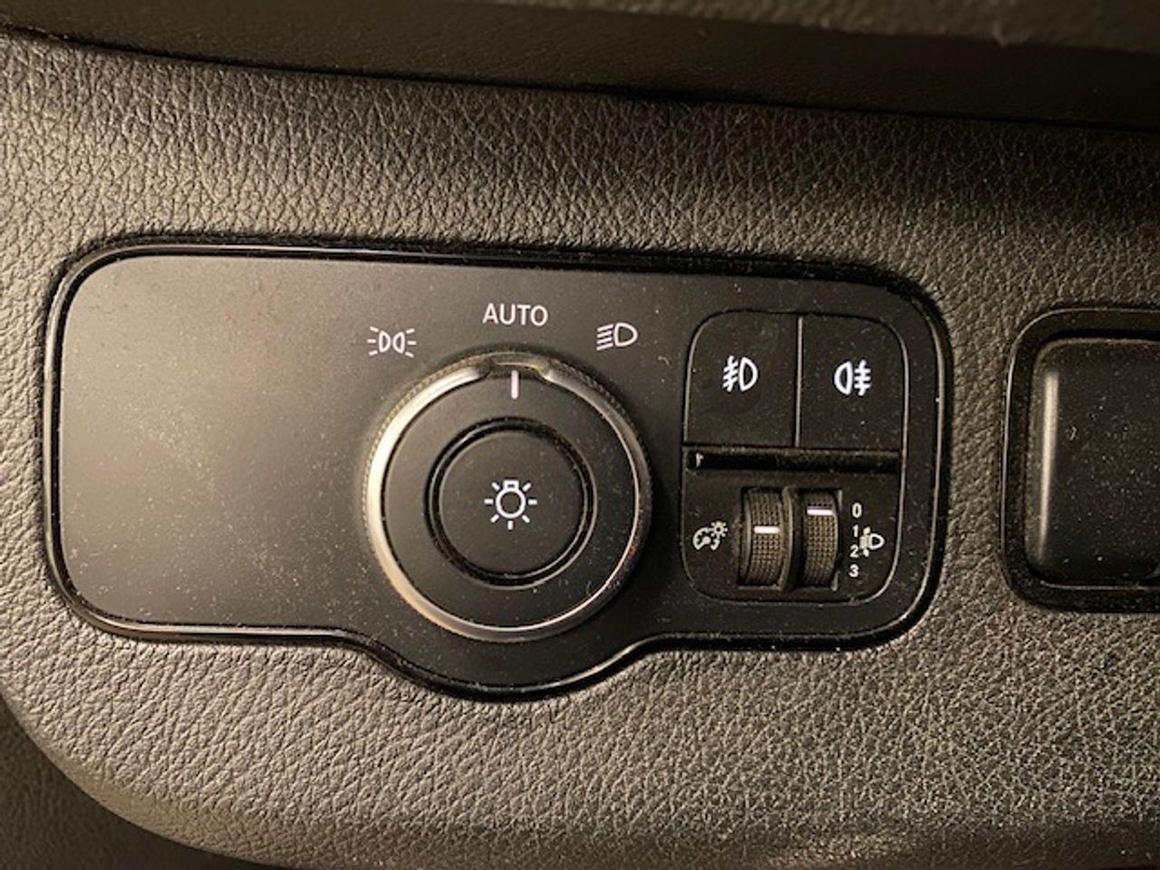 Foto Mercedes-Benz Sprinter 27