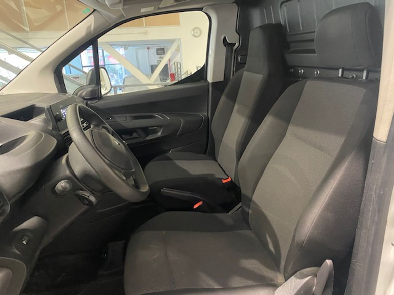 Foto Peugeot Partner 24