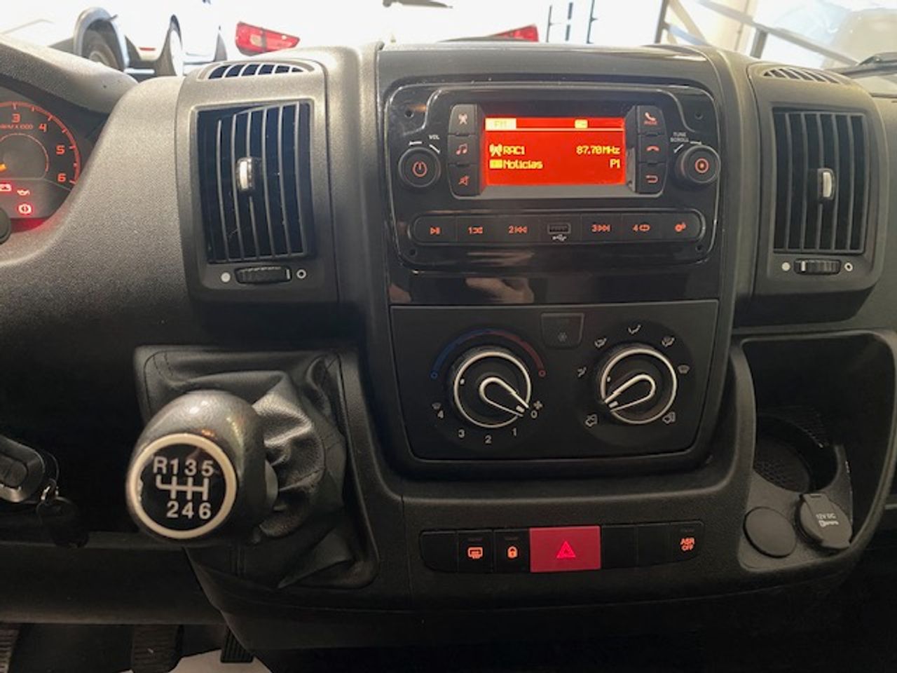 Foto Peugeot Boxer 18