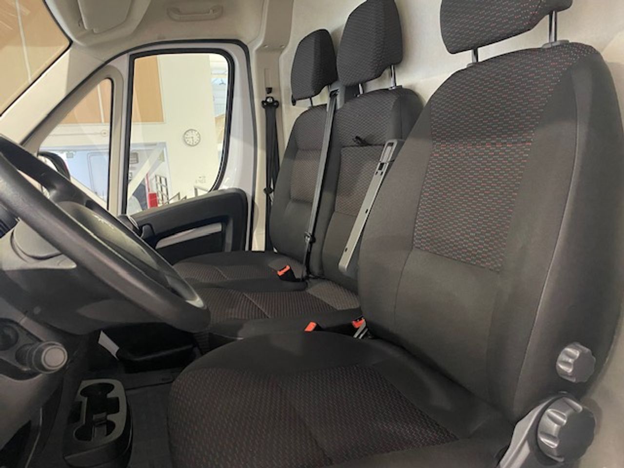Foto Peugeot Boxer 31