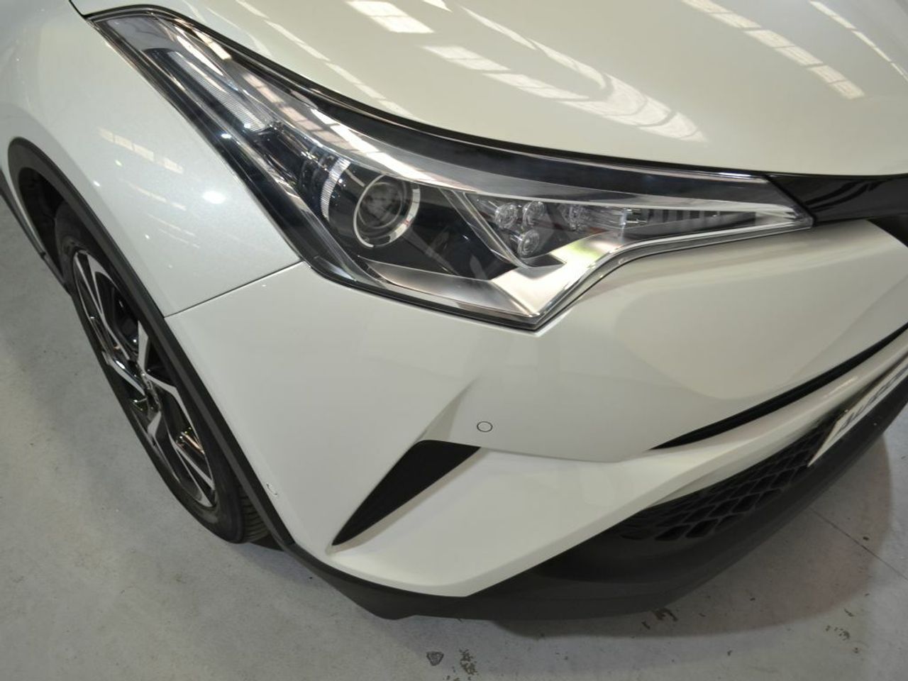 Foto Toyota C-HR 33