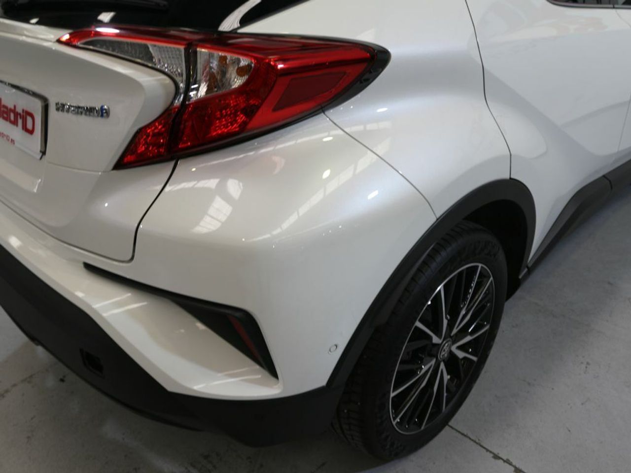 Foto Toyota C-HR 29