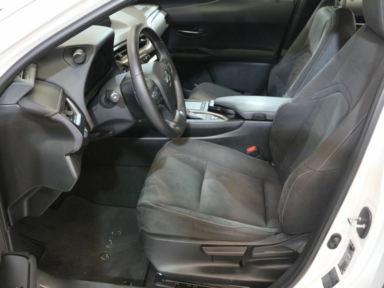 Foto Lexus UX 10