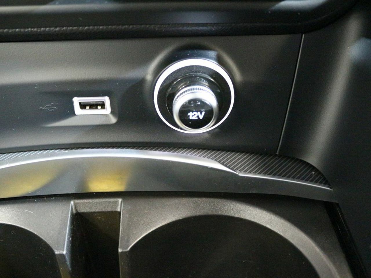 Foto Alfa Romeo Stelvio 30