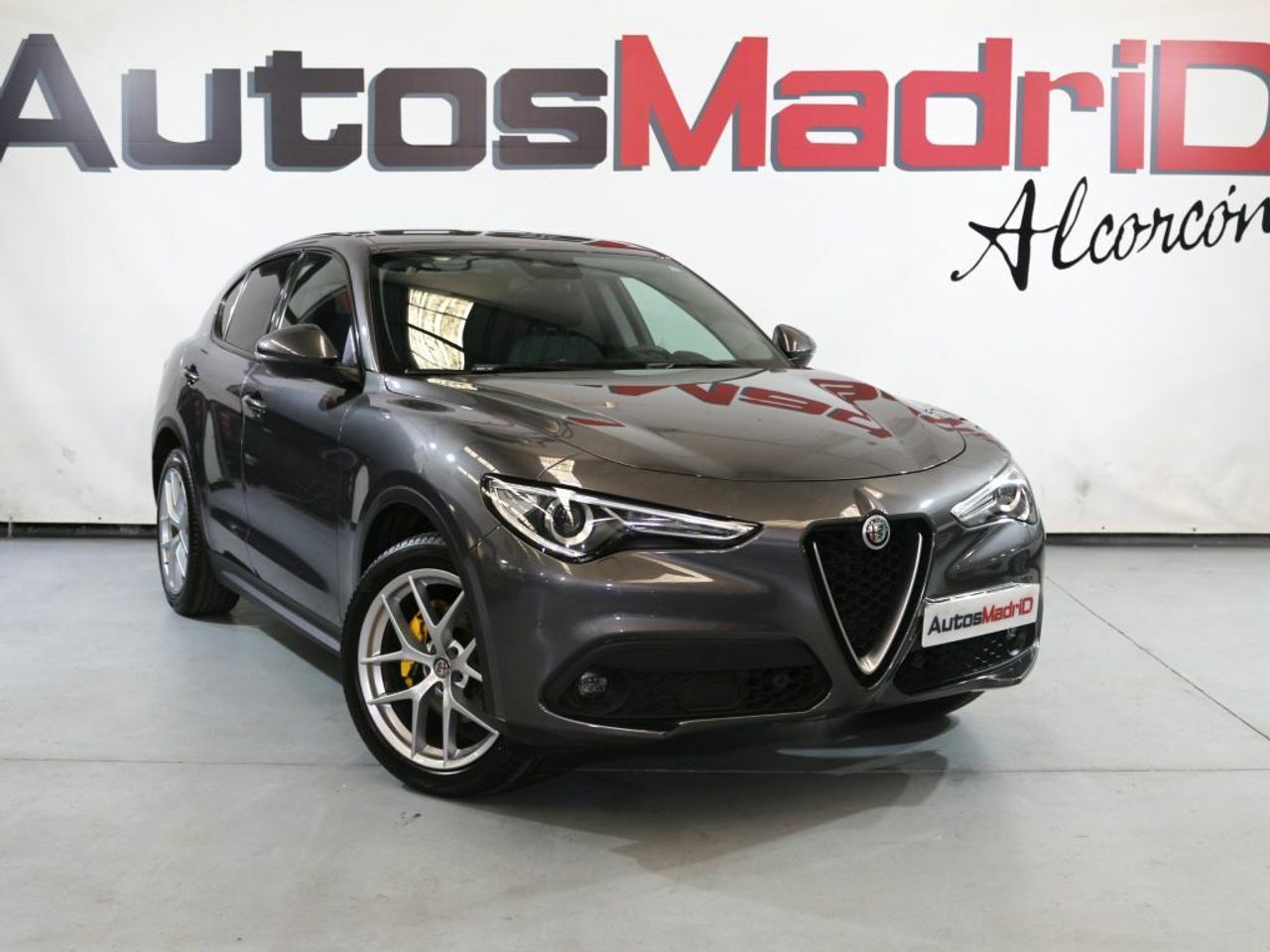 Foto Alfa Romeo Stelvio 1