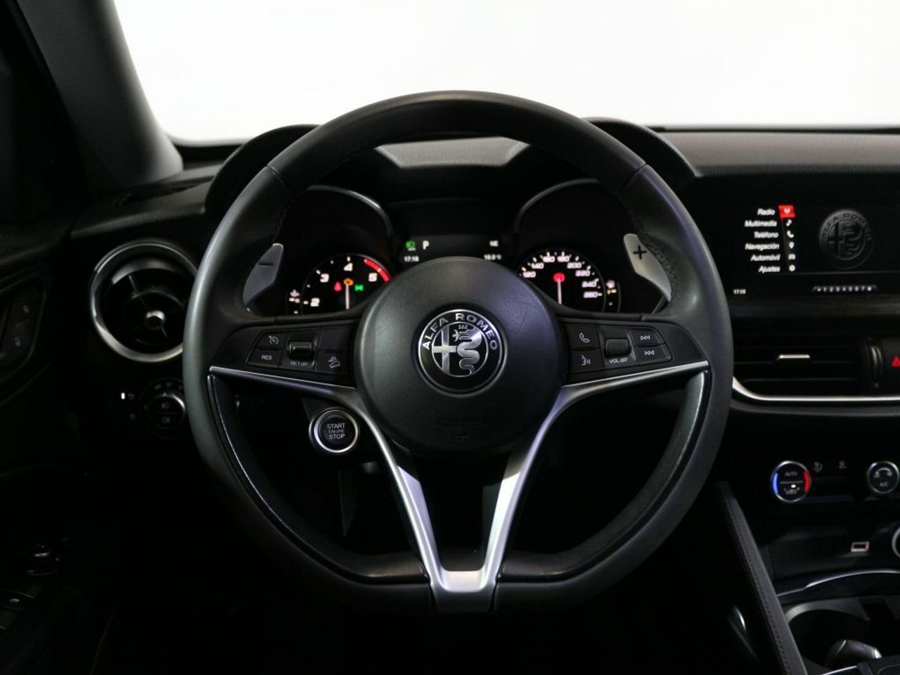 Foto Alfa Romeo Stelvio 18