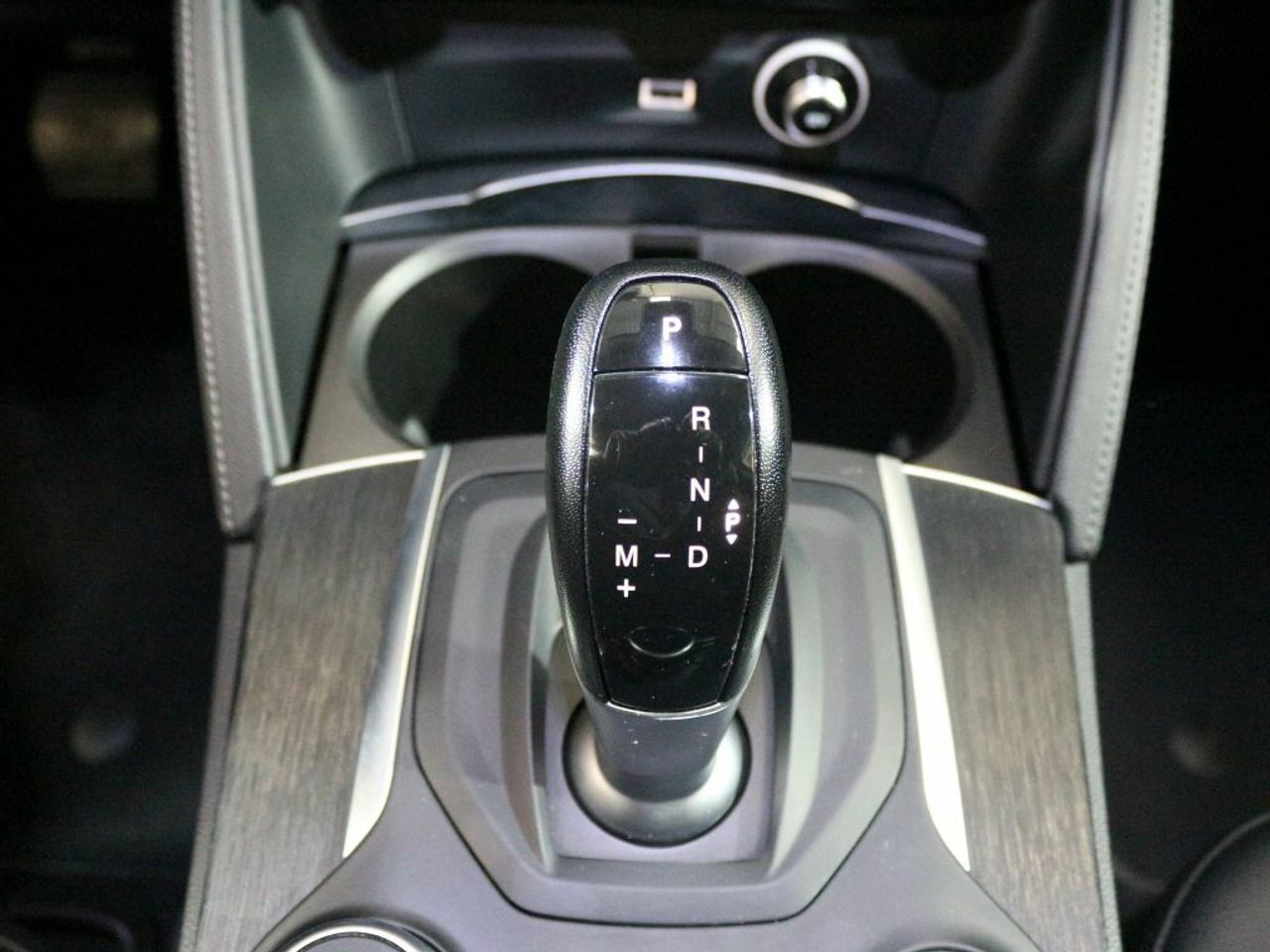 Foto Alfa Romeo Stelvio 30