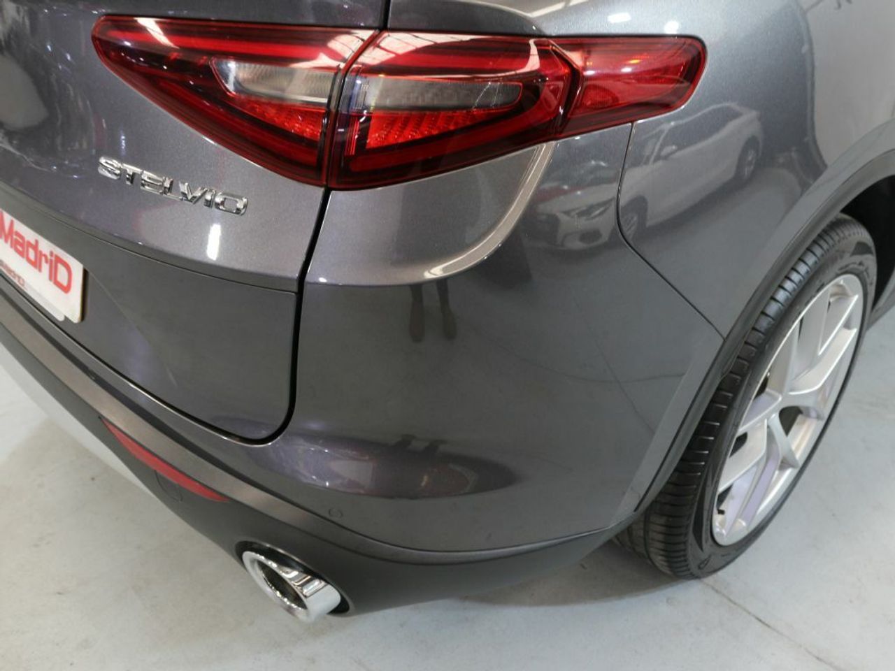 Foto Alfa Romeo Stelvio 36