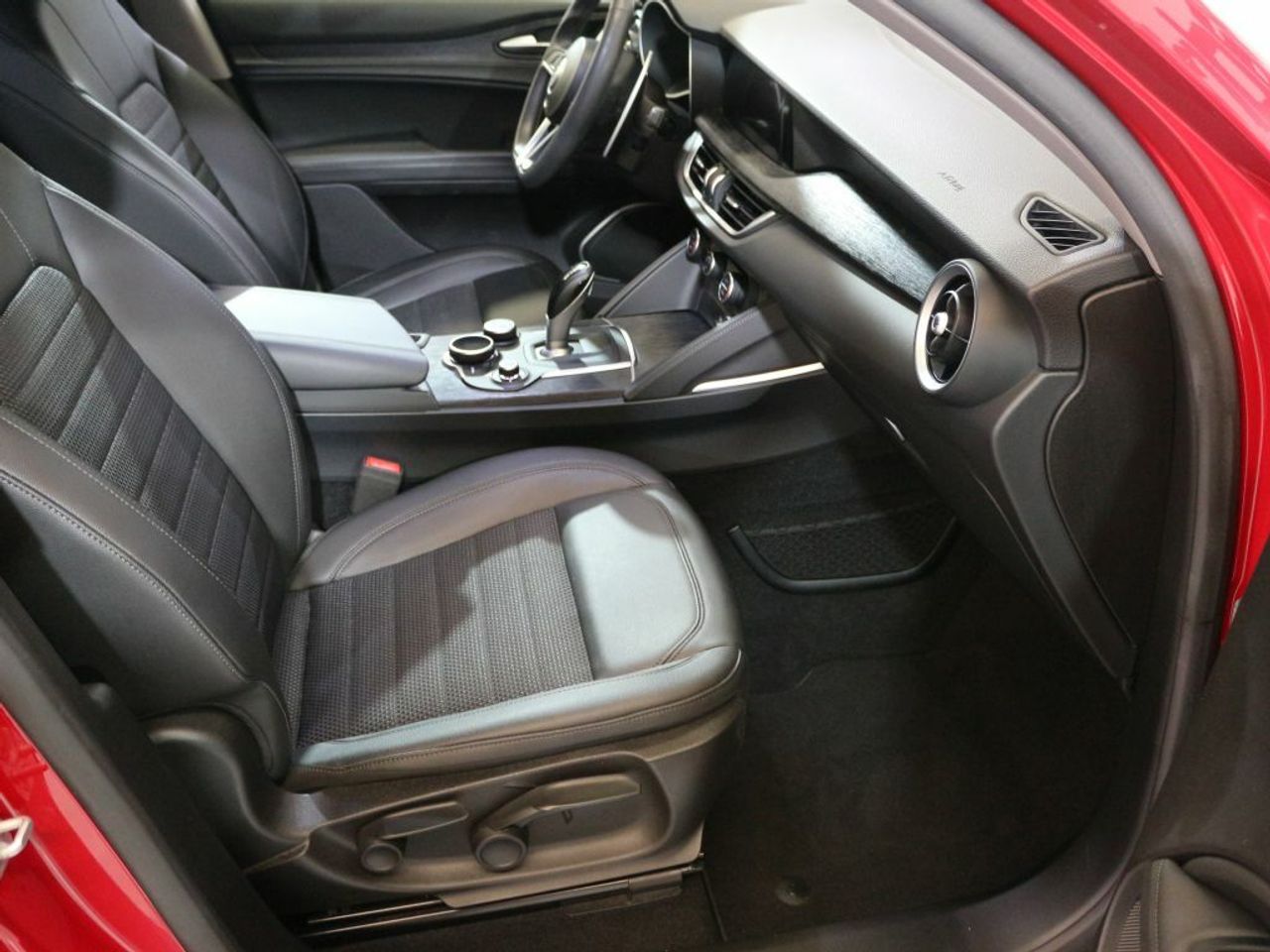 Foto Alfa Romeo Stelvio 16