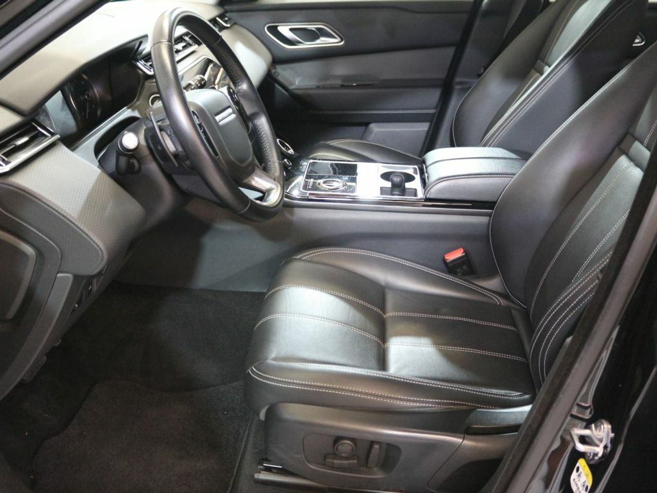 Foto Land-Rover Range Rover Velar 14
