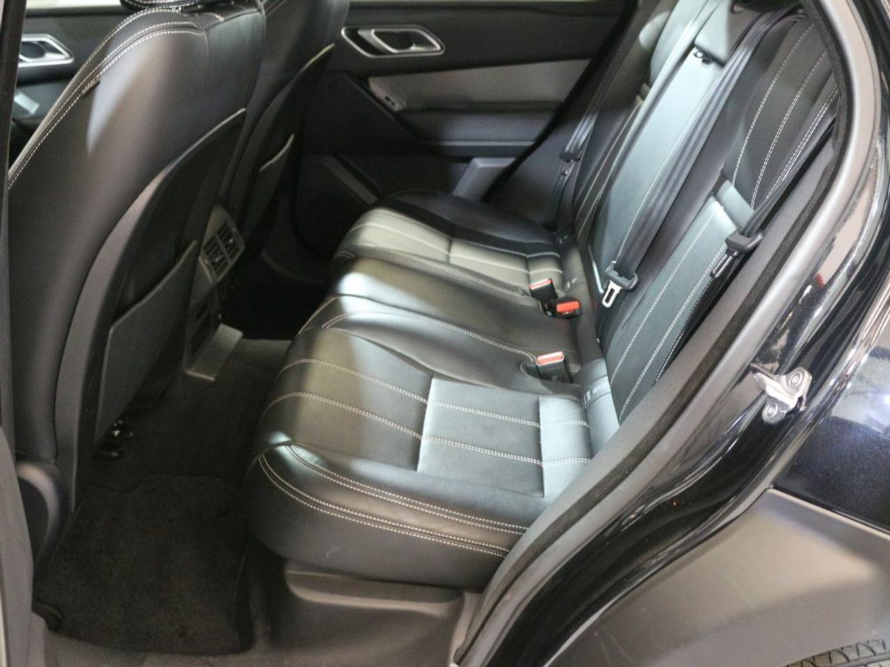 Foto Land-Rover Range Rover Velar 15