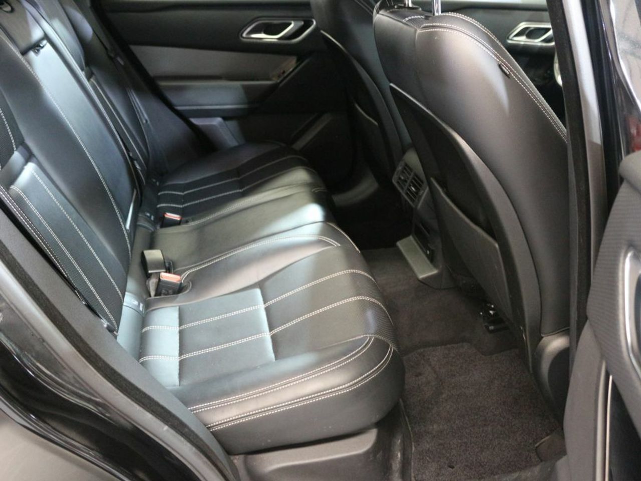 Foto Land-Rover Range Rover Velar 16