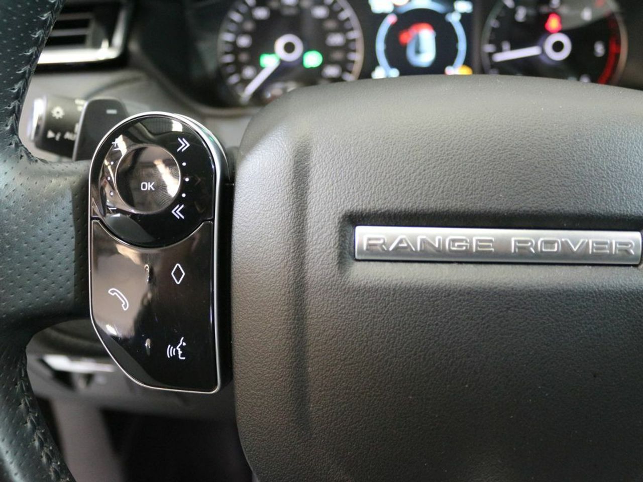Foto Land-Rover Range Rover Velar 21