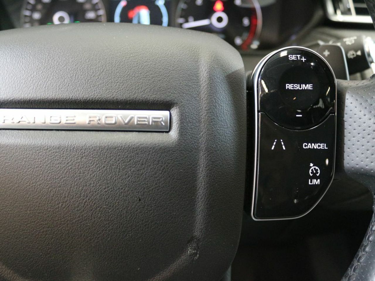 Foto Land-Rover Range Rover Velar 22