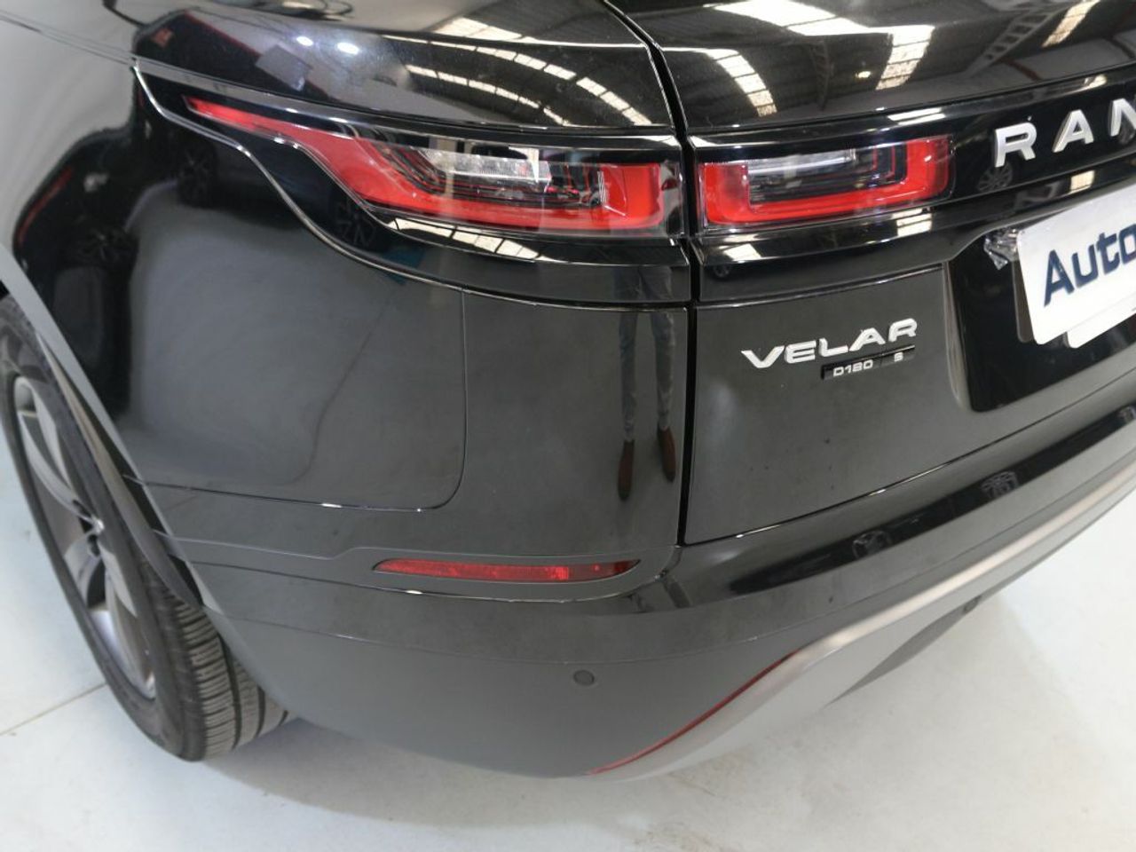 Foto Land-Rover Range Rover Velar 34