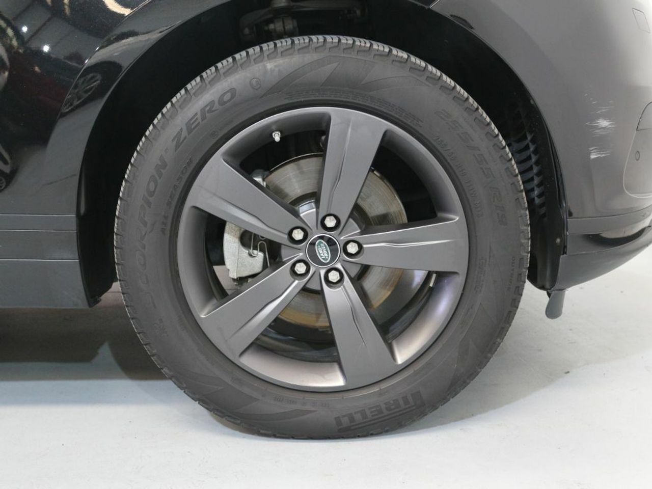 Foto Land-Rover Range Rover Velar 38
