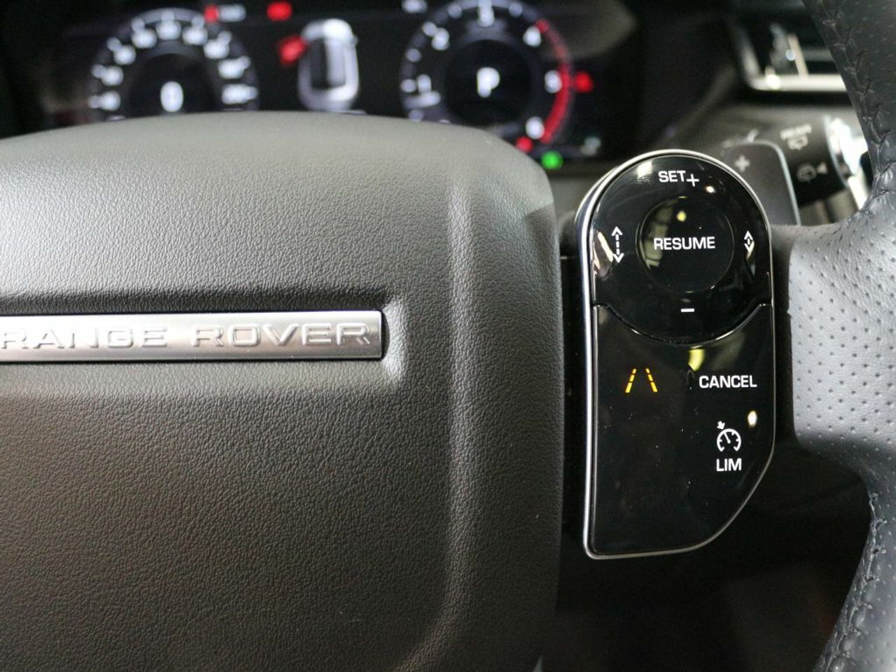 Foto Land-Rover Range Rover Velar 23