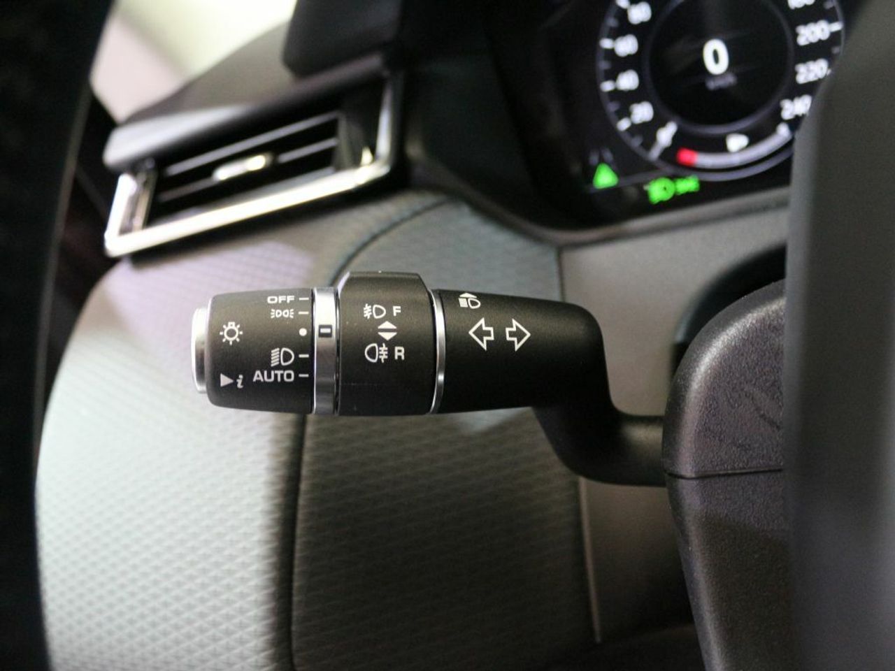 Foto Land-Rover Range Rover Velar 26