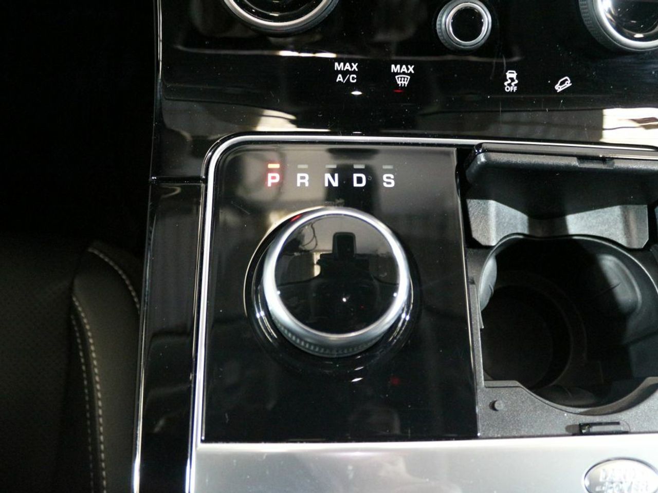 Foto Land-Rover Range Rover Velar 35