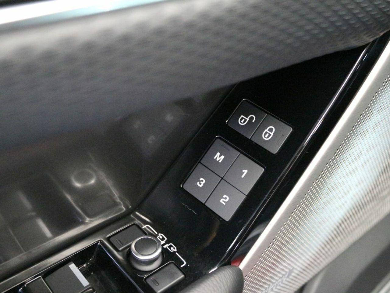 Foto Land-Rover Range Rover Velar 11