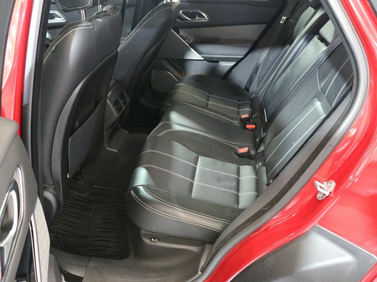 Foto Land-Rover Range Rover Velar 16