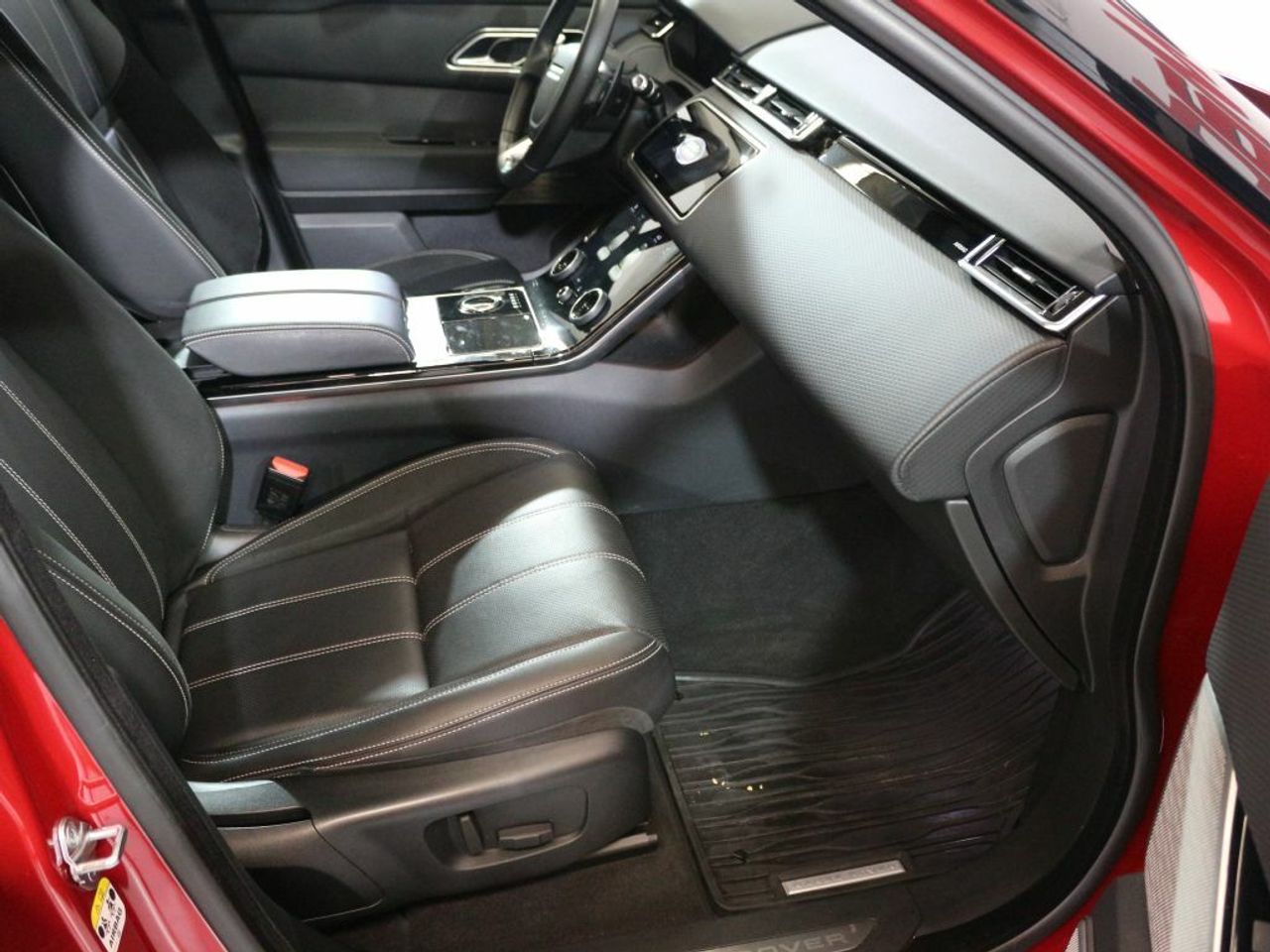 Foto Land-Rover Range Rover Velar 18