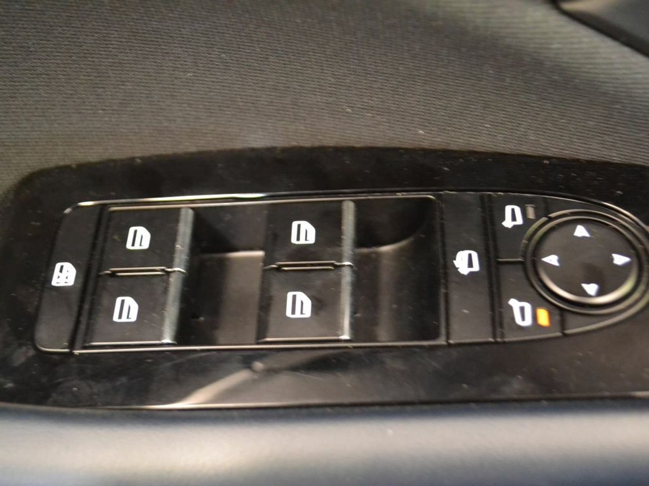Foto Mazda CX-30 13