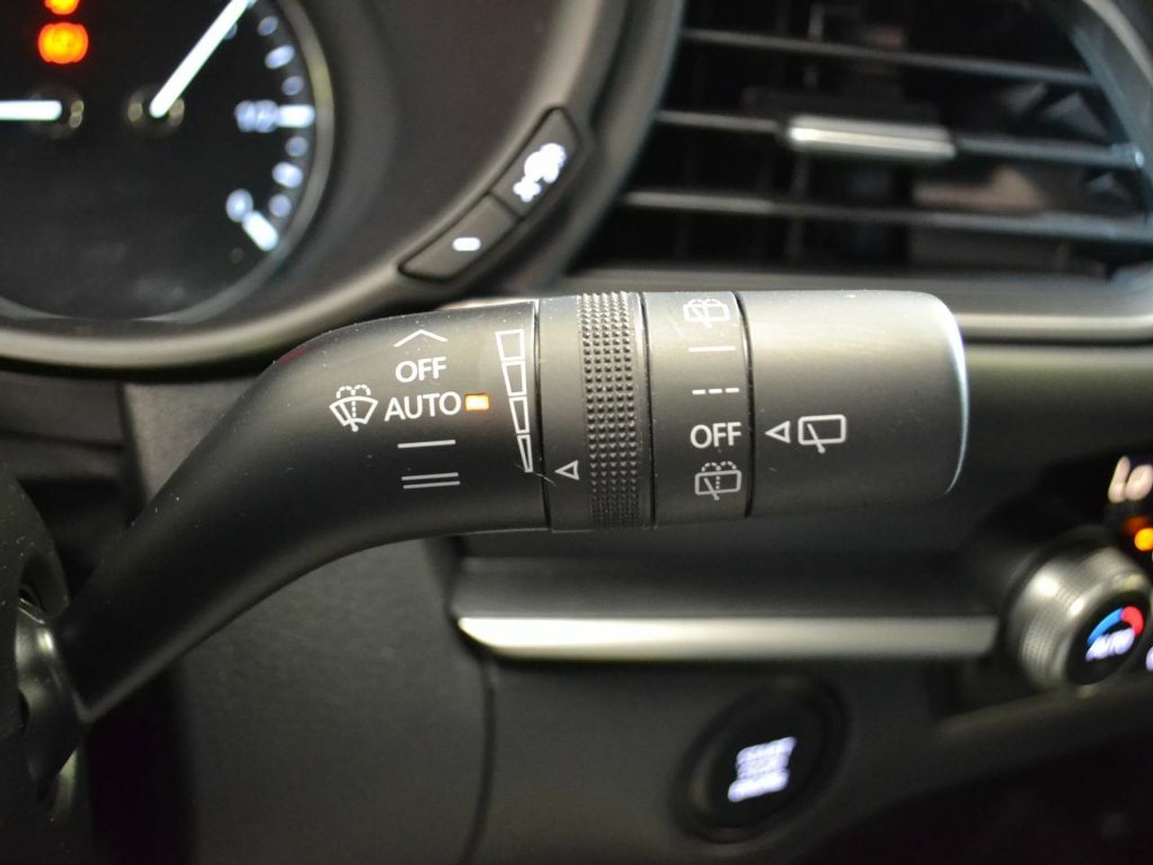 Foto Mazda CX-30 15