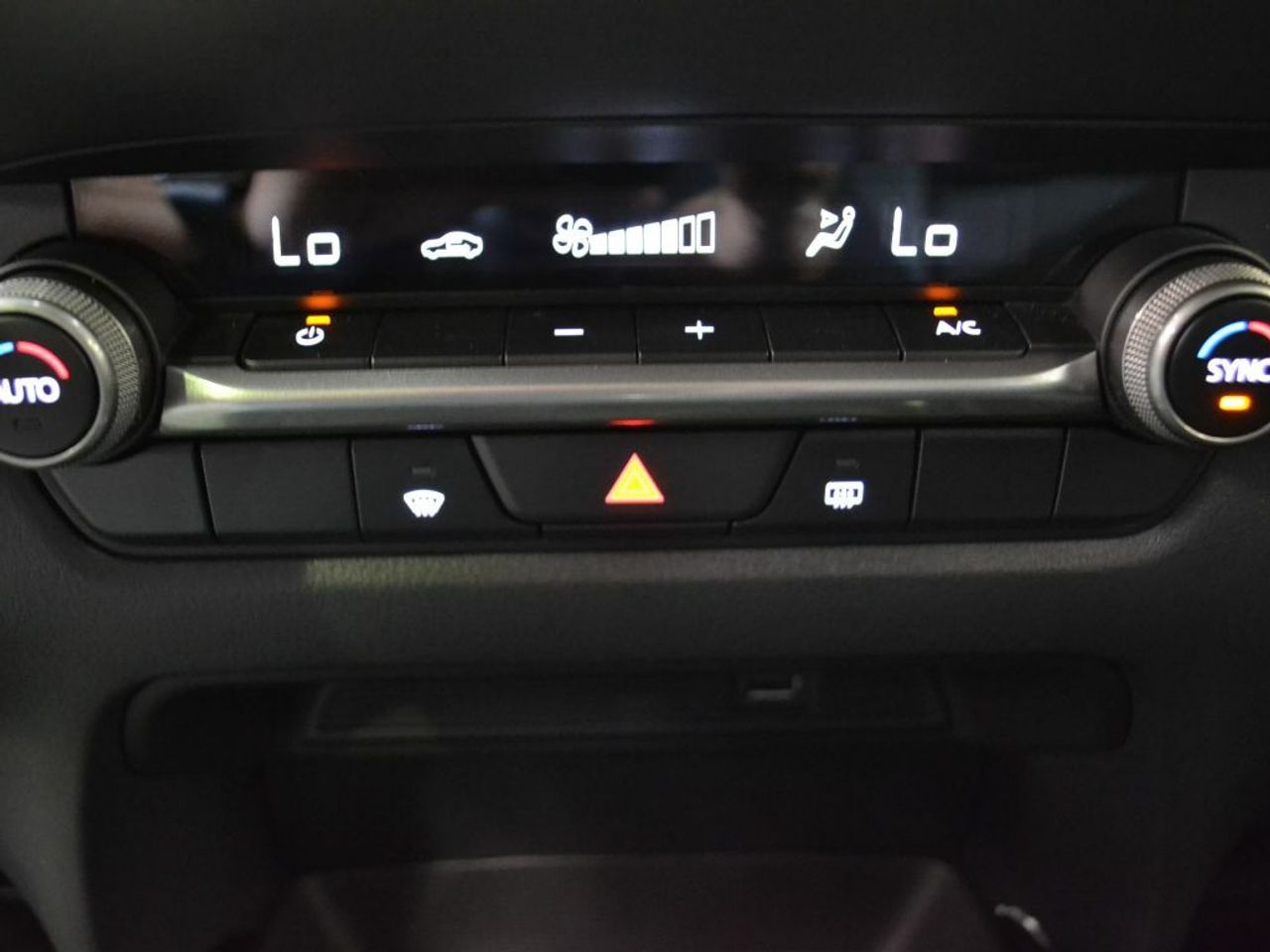 Foto Mazda CX-30 19
